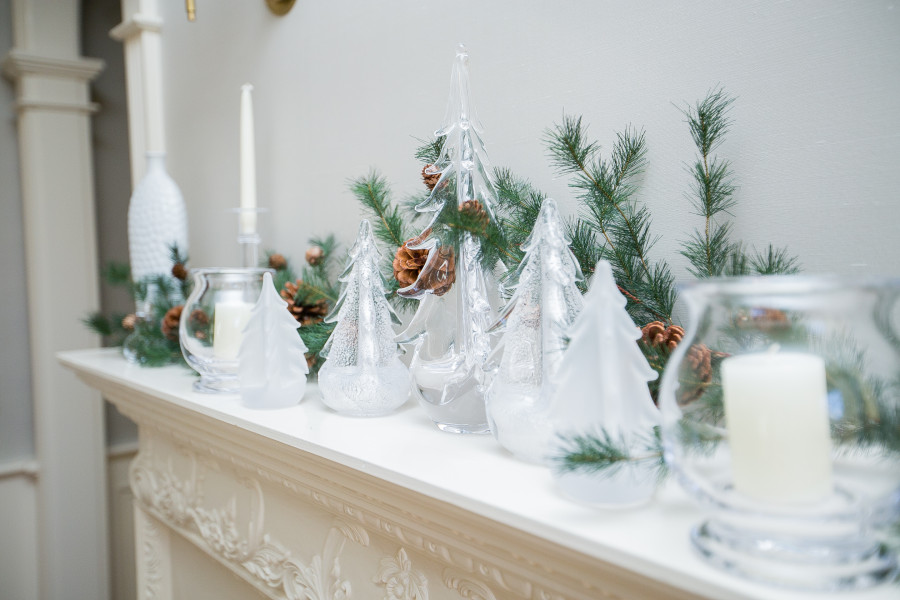 Decorate your Dining Room for the Holidays with Simon Pearce by Fashionable Hostess 5