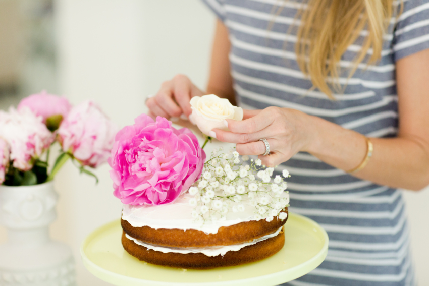 How to make a Naked Cake by Fashionable Hostess 11