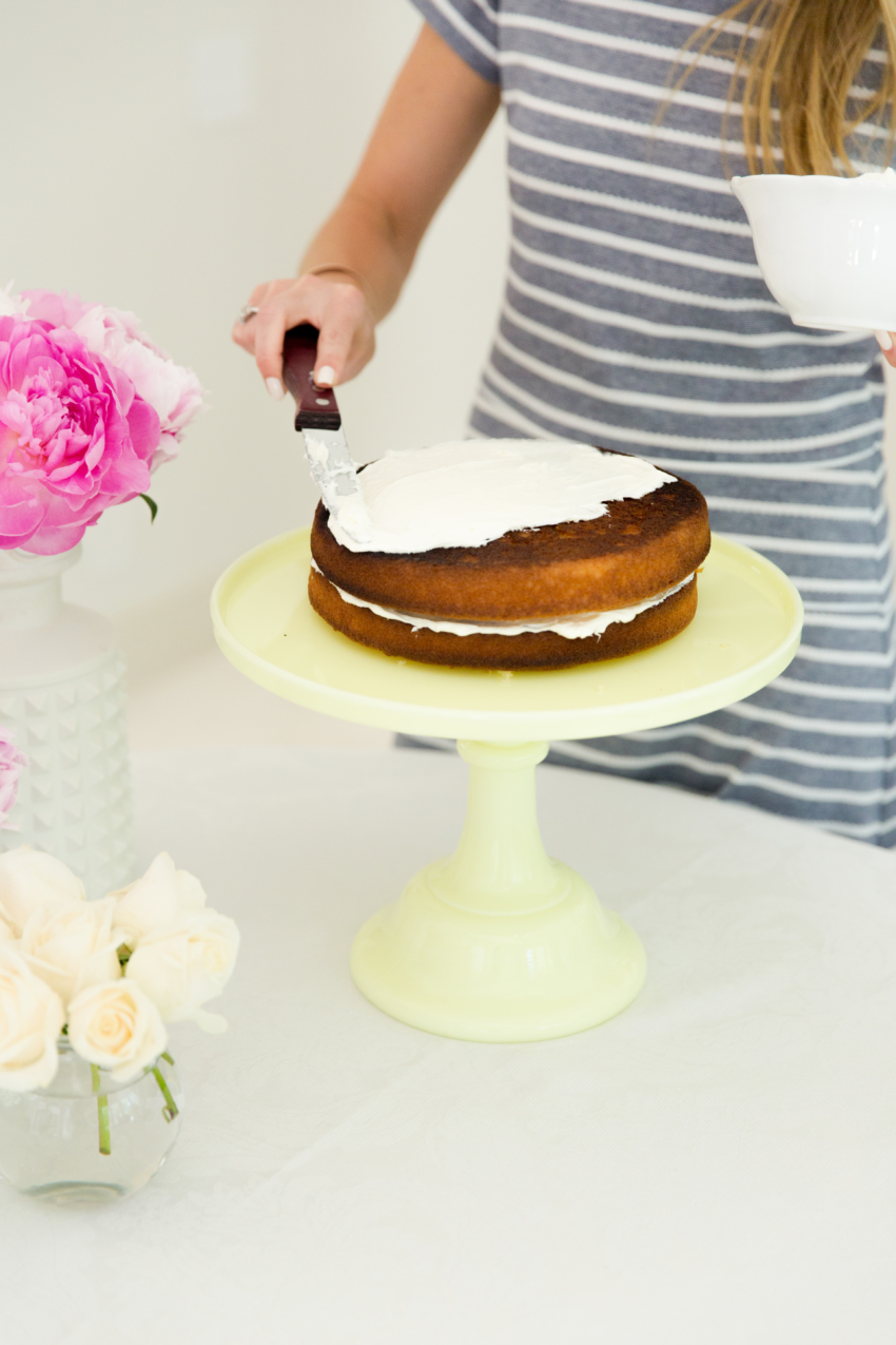 How to make a Naked Cake by Fashionable Hostess 6