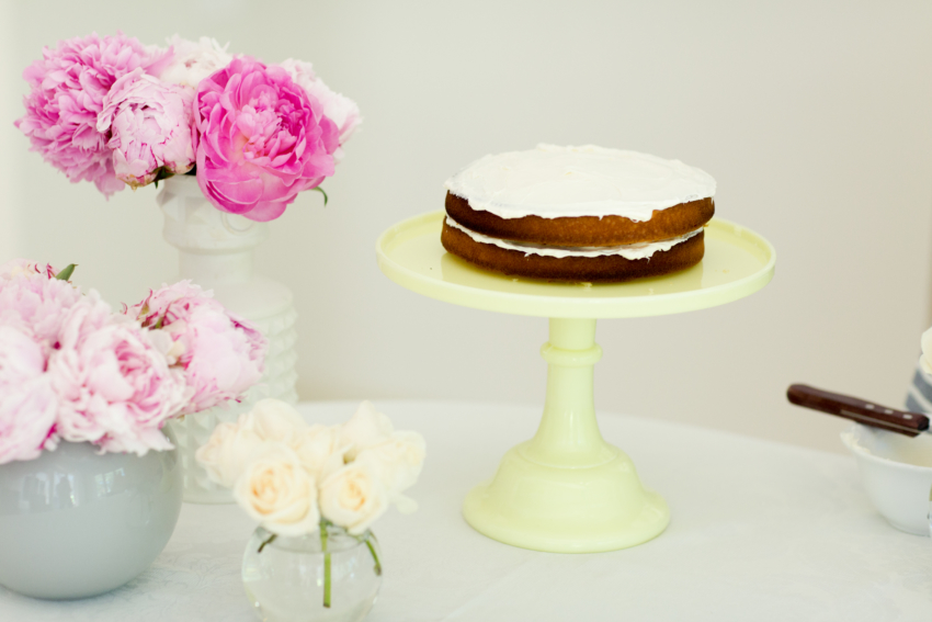 How to make a Naked Cake by Fashionable Hostess 8
