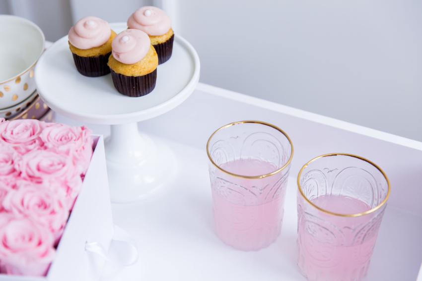 cupcakes and pink lemonade in H&M Home glassware by Fashionable Hostess