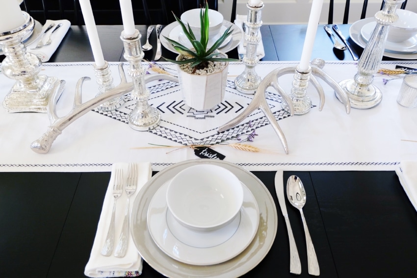 clea-shearer-of-the-home-edit-designs-a-black-and-white-tablescape-on-fashionablehostess