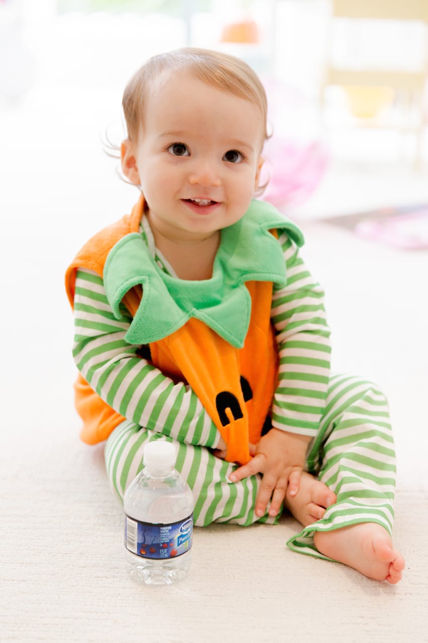 baby-pumpkin-costyme-on-fashionable-hostess-blog