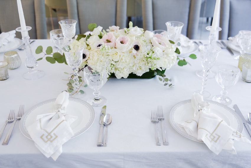 white-and-blush-tablescape