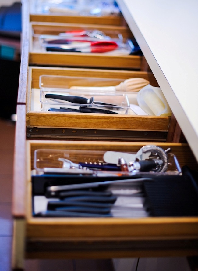 Organize your kitchen drawers Fashionable Hostess