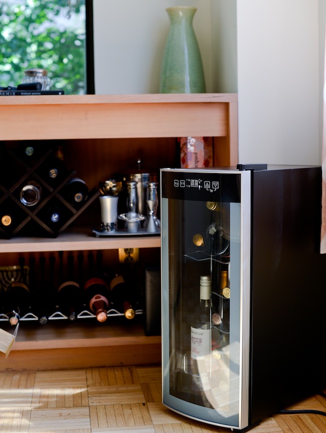 Organize Your Wine Fashionable Hostess