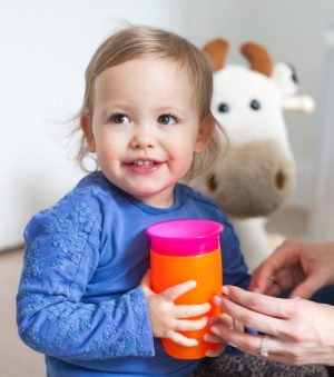 baby gluck with munchkin brand 360 cup