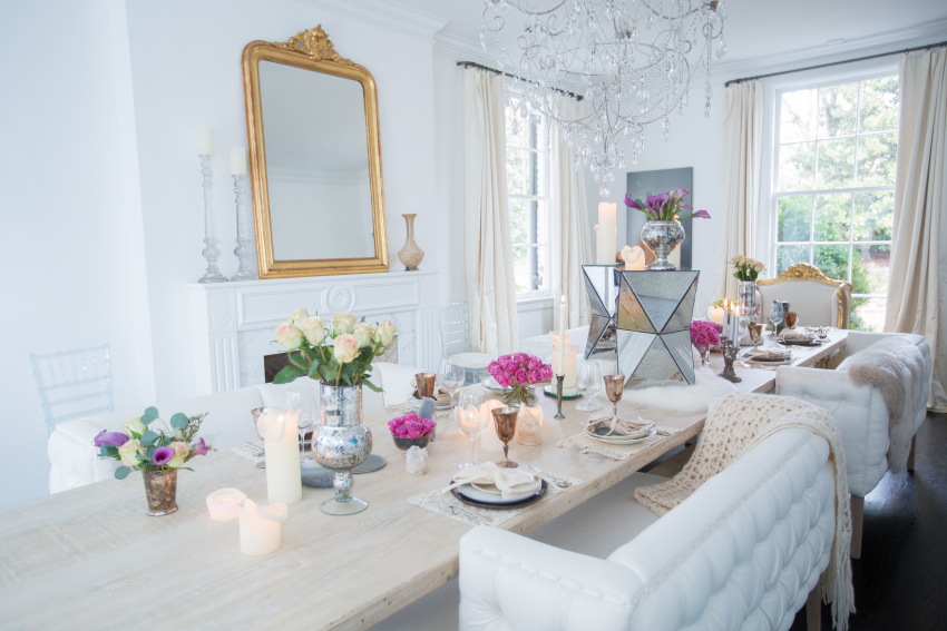 Cassie Kelley founder of Womanista hosts a dinner party with Fashionable Hostess