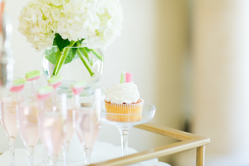 Springtime cupcakes and drinks with watermelon on FashionableHostess.com