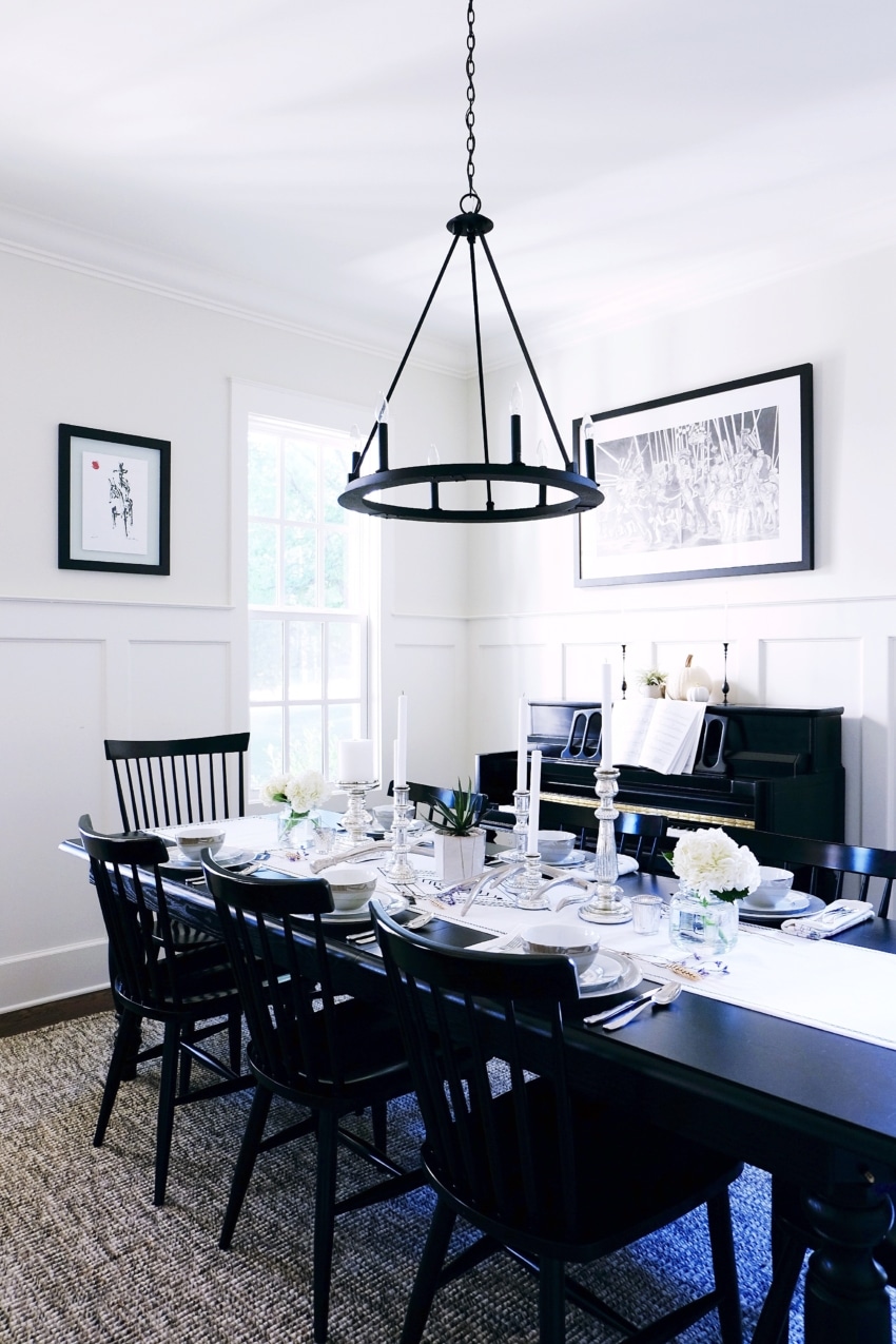 black-and-white-dining-room-decor-by-clea-shearer-of-the-home-edit-on-fashionablehostess