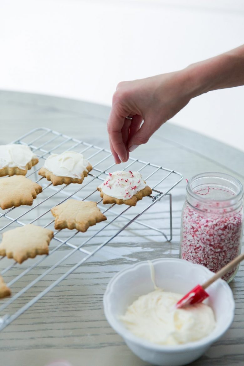 Spreading Holiday Cheer Fashionable Hostess