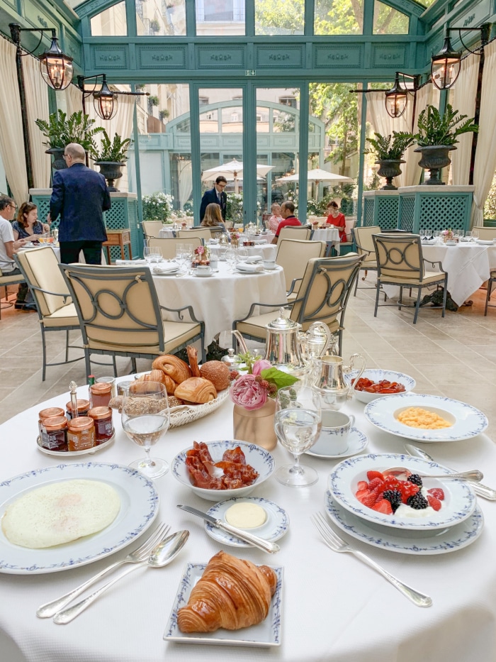 Paris Travel Guide Fashionable Hostess