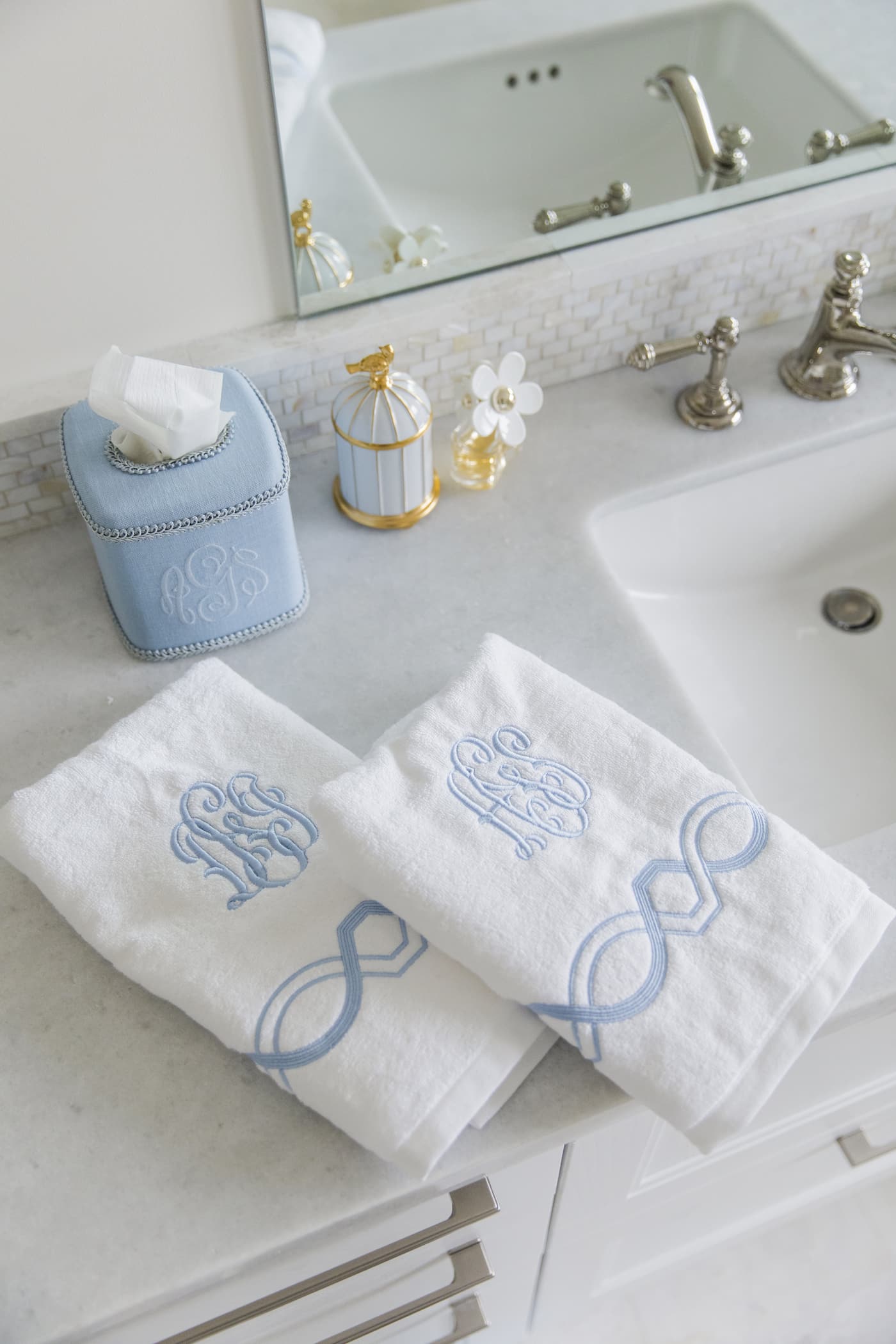 Monogrammed bath outlet towels