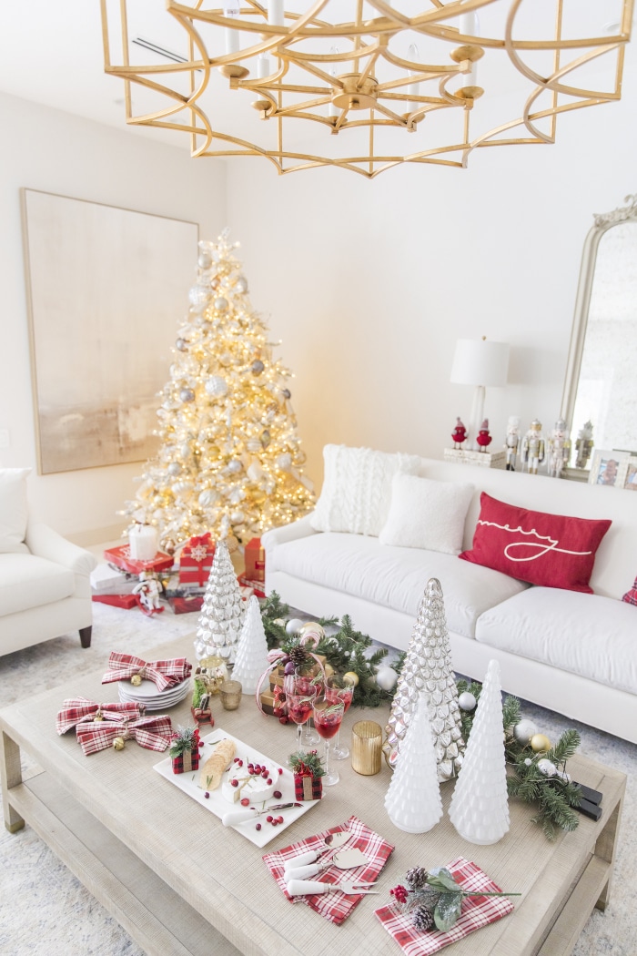 Christmas Cocktail Party - Fashionable Hostess