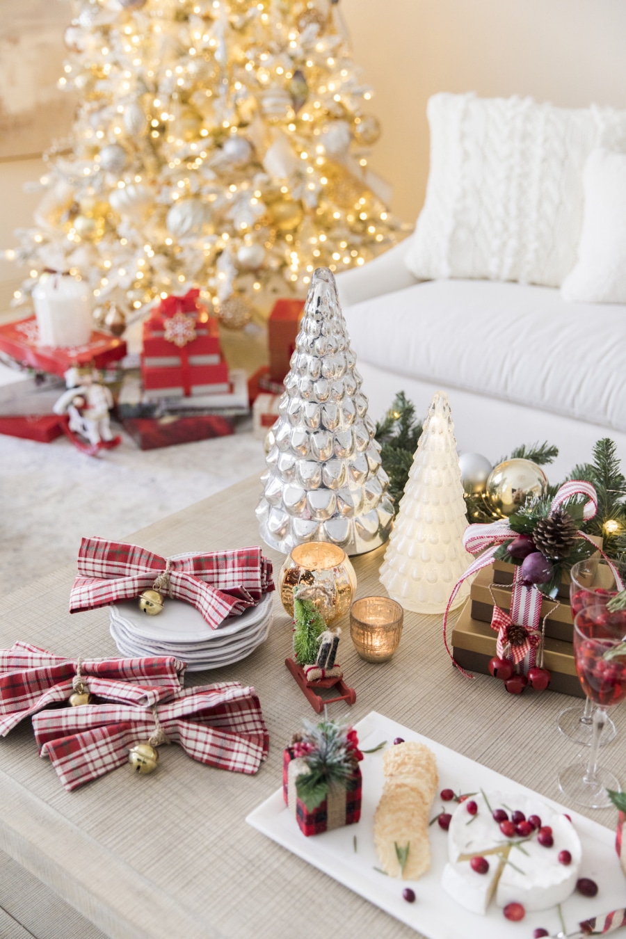 Christmas Cocktail Party Inspiration - Fashionable Hostess