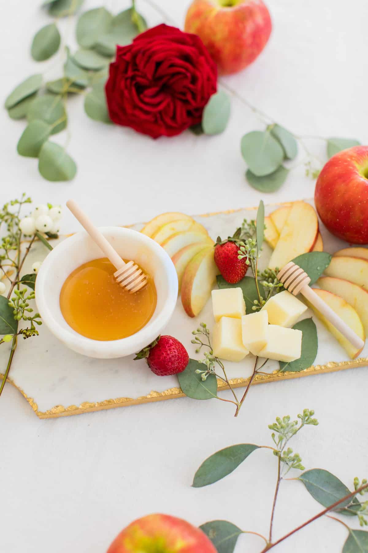 Rosh Hashanah Apples & Honey Fashionable Hostess